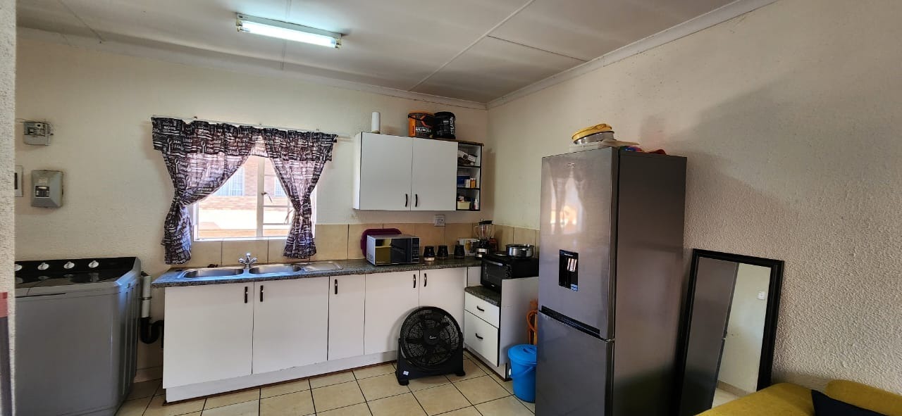 1 Bedroom Property for Sale in Rustenburg Central North West